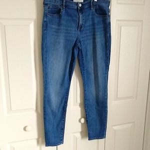 Gap True Skinny Midrise Med Wash